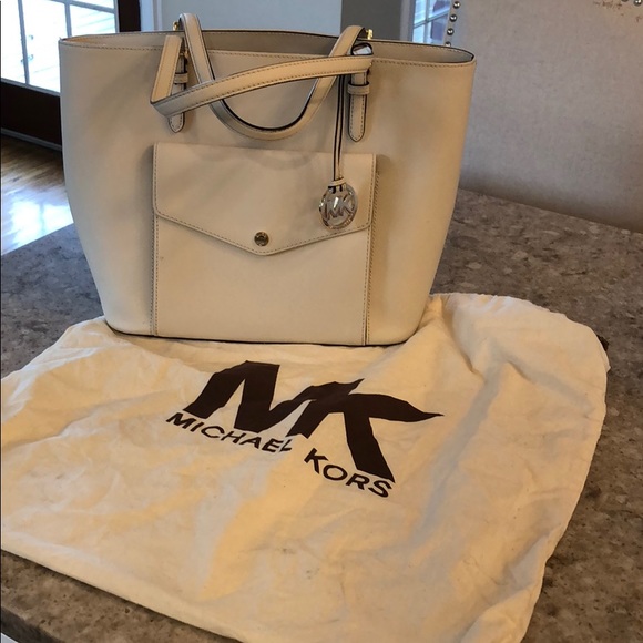 Michael Kors Handbags - Authentic Michael Kors Purse